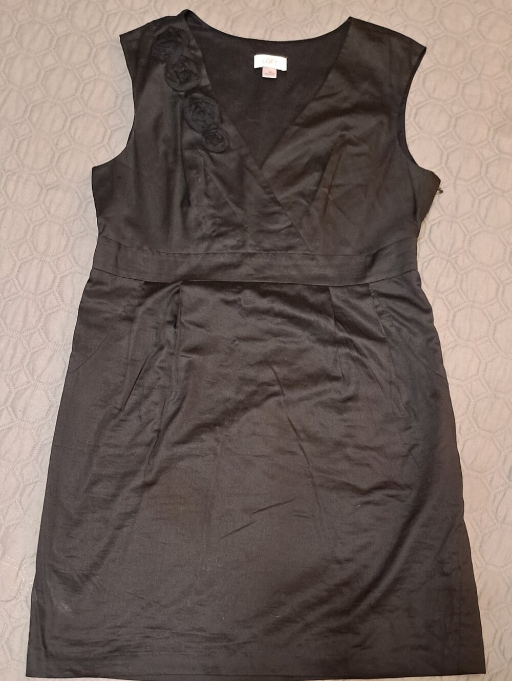 Loft Classic Black Sleeveless V-Neck Dress Sz 14